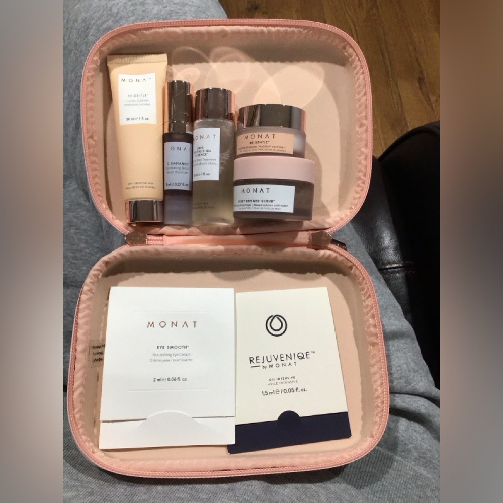MONAT Women’s Skincare Tool & Treatment Set - Pink
